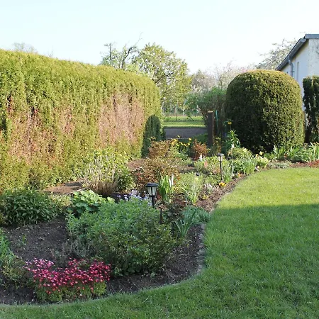 Mit Grossem Garten An Der Ostseekueste * Neubukow