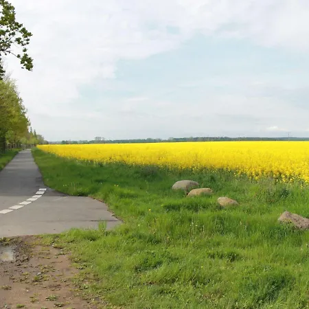 Mit Grossem Garten An Der Ostseekueste Appartamento Neubukow