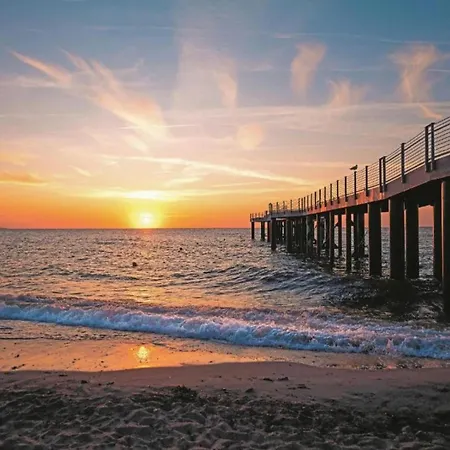 Mit Grossem Garten An Der Ostseekueste *