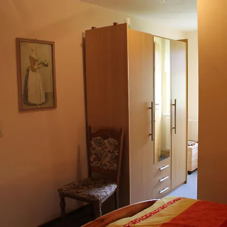 Mit Grossem Garten An Der Ostseekueste Neubukow