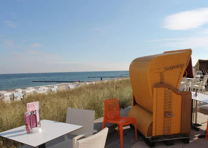 Mit Grossem Garten An Der Ostseekueste * Neubukow